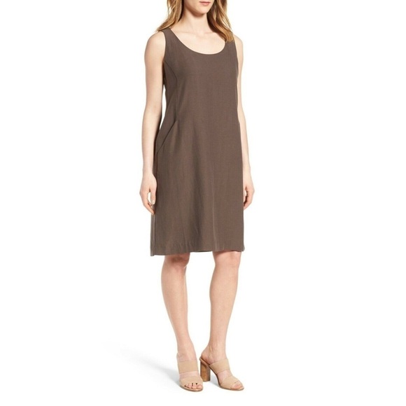 Eileen Fisher Sleeveless Drapey Linen Blend Shift Dress Cobblestone Brown - Picture 1 of 9